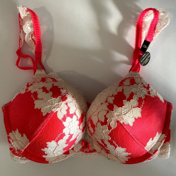 Victoria's Secret Bra 32C Red Cream Bombshell Plunge Padded 2 Cup Size Push Up - Picture 1 of 14